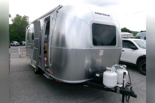 2026 Airstream World Traveler 22RB in duncansville PA