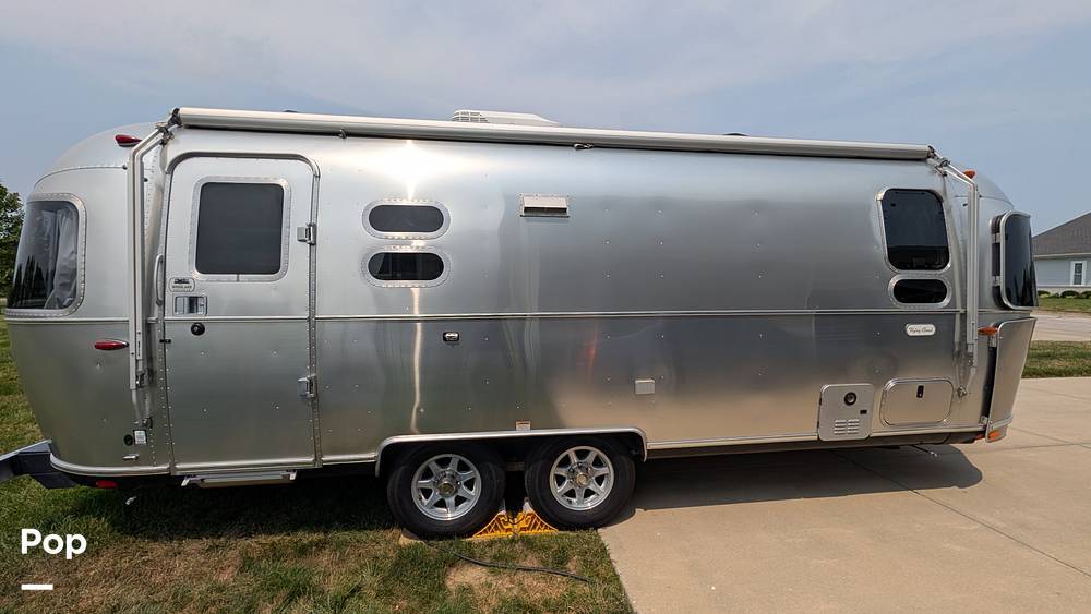2024 Airstream Flying Cloud 25FB in plainfield IN