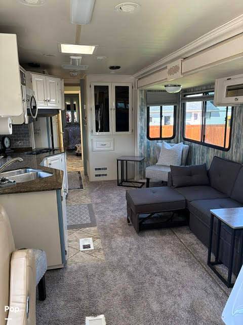2005 Gulf Stream Scenic Cruiser 8408 in belgrade MT