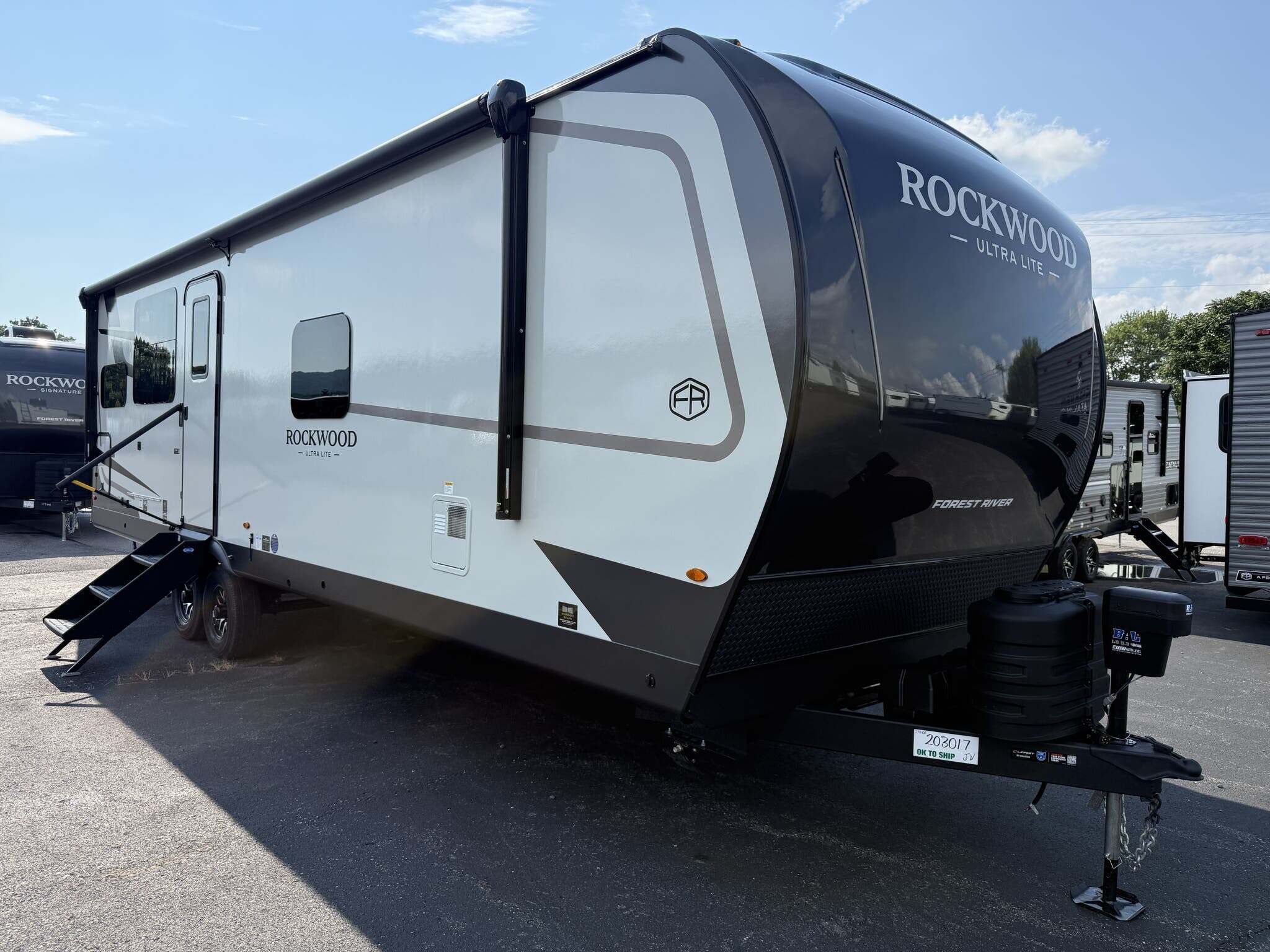2027 Forest River Rockwood Ultra Lite 2711RK in mill hall PA