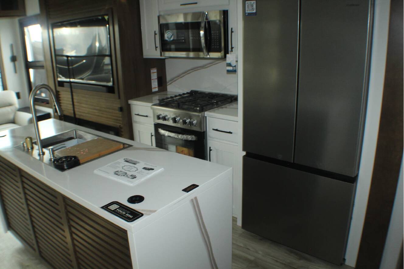 A photo of this 2026 Keystone Montana 3100RL