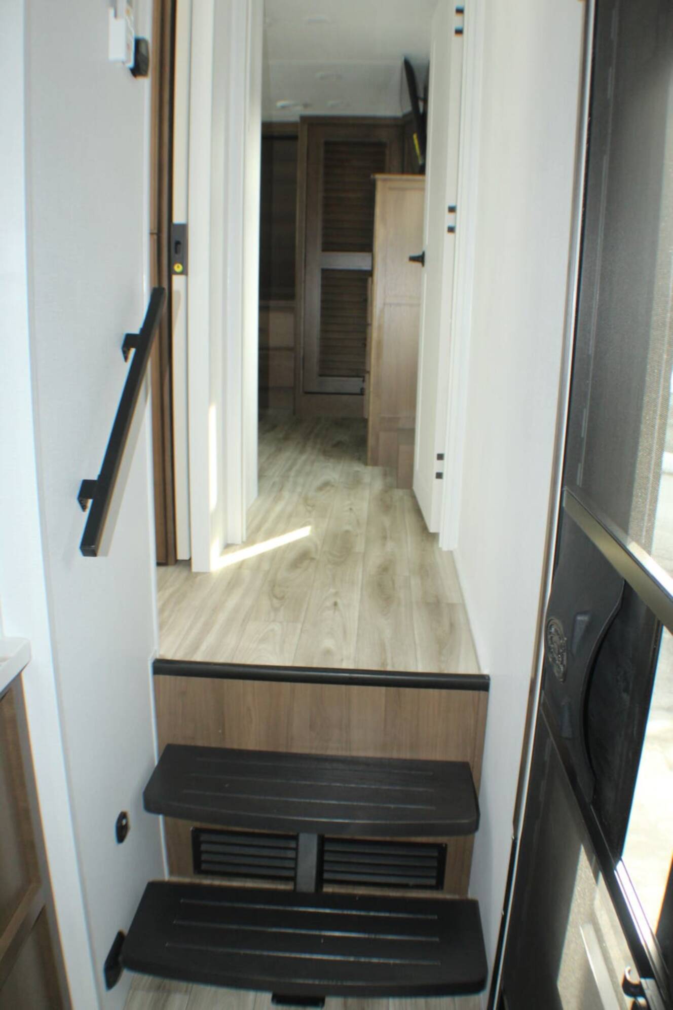 A photo of this 2026 Keystone Montana 3100RL