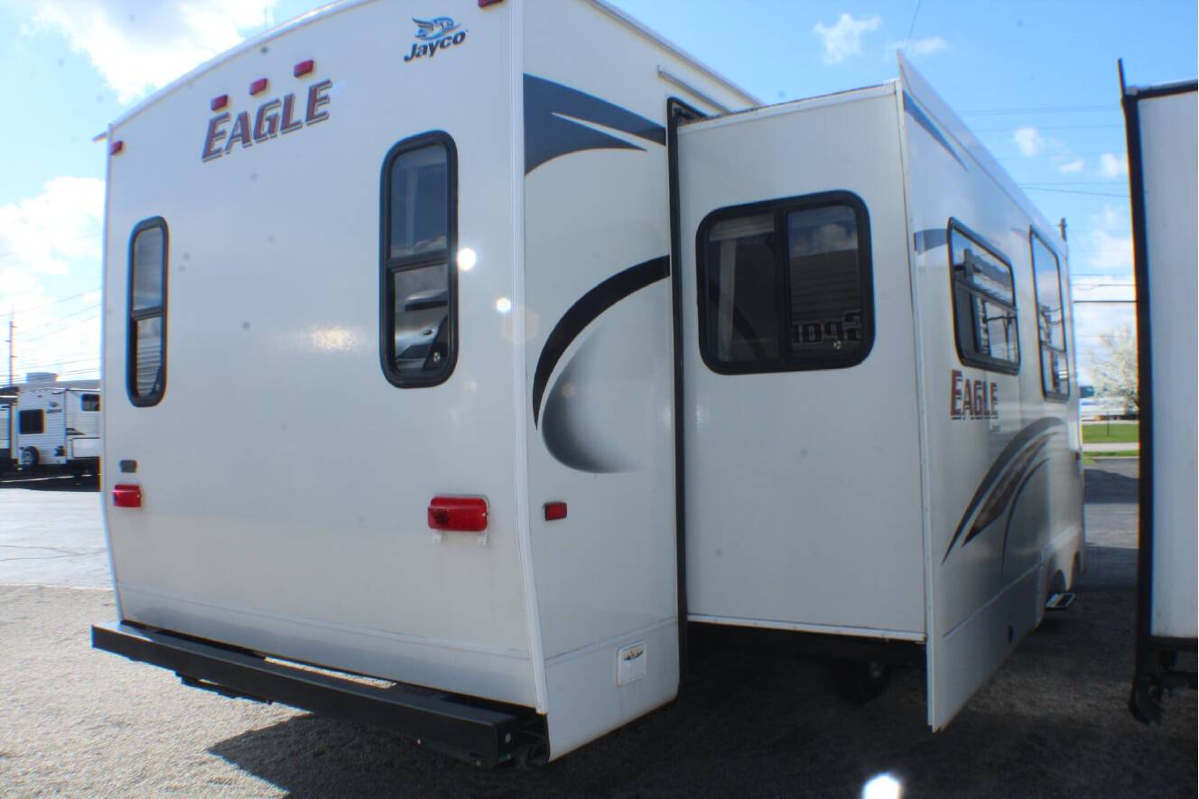 A photo of this 2012 Jayco Eagle 330RLTS