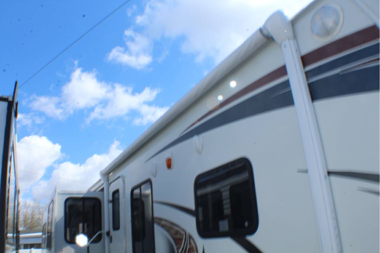 A photo of this 2012 Jayco Eagle 330RLTS