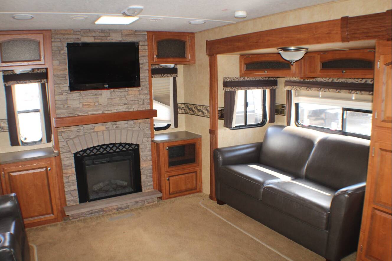 A photo of this 2012 Jayco Eagle 330RLTS