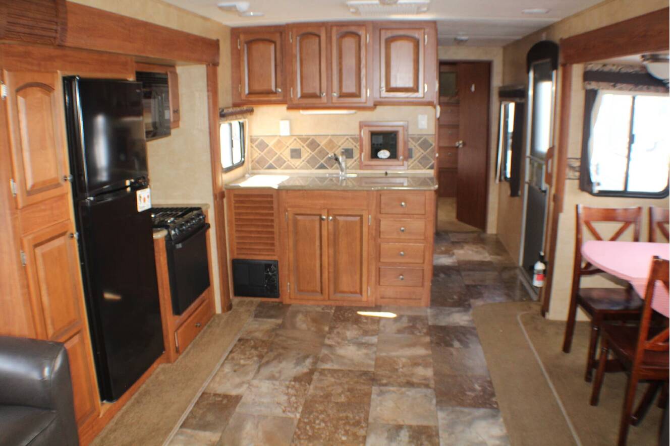 A photo of this 2012 Jayco Eagle 330RLTS