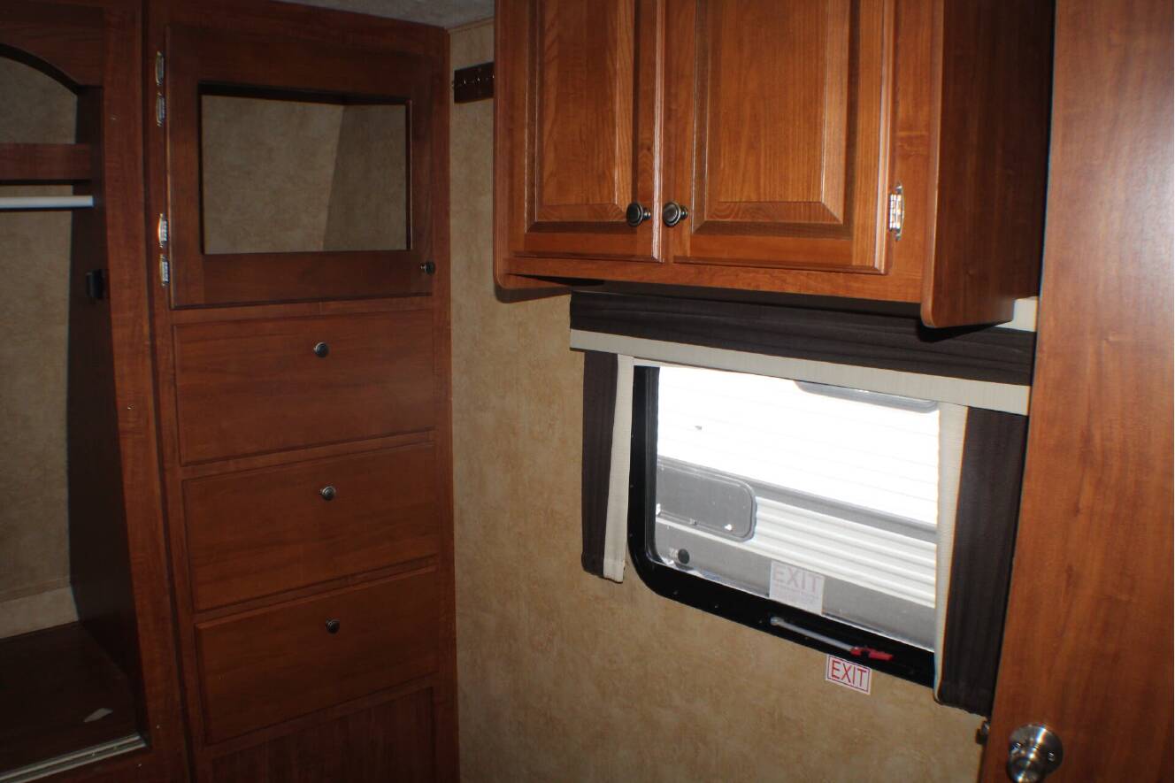 A photo of this 2012 Jayco Eagle 330RLTS