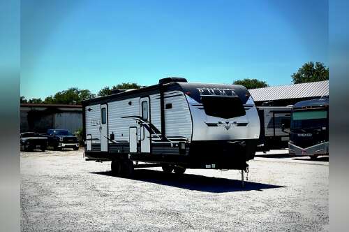 2022 Palomino Puma 26FKDS in mims FL