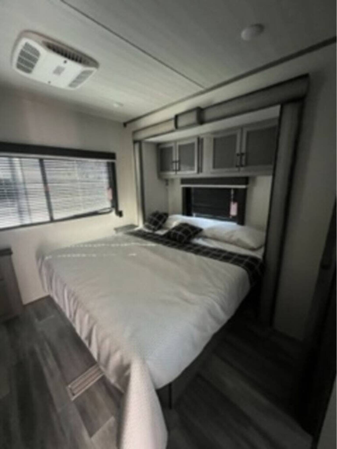 A photo of this 2024 Keystone Residence 401FKSS