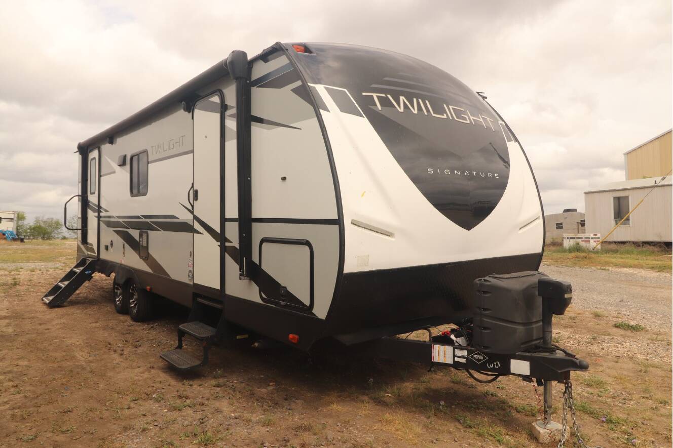 A photo of this 2021 Cruiser Rv Corp TWILIGHT SIGNATURE TW2500