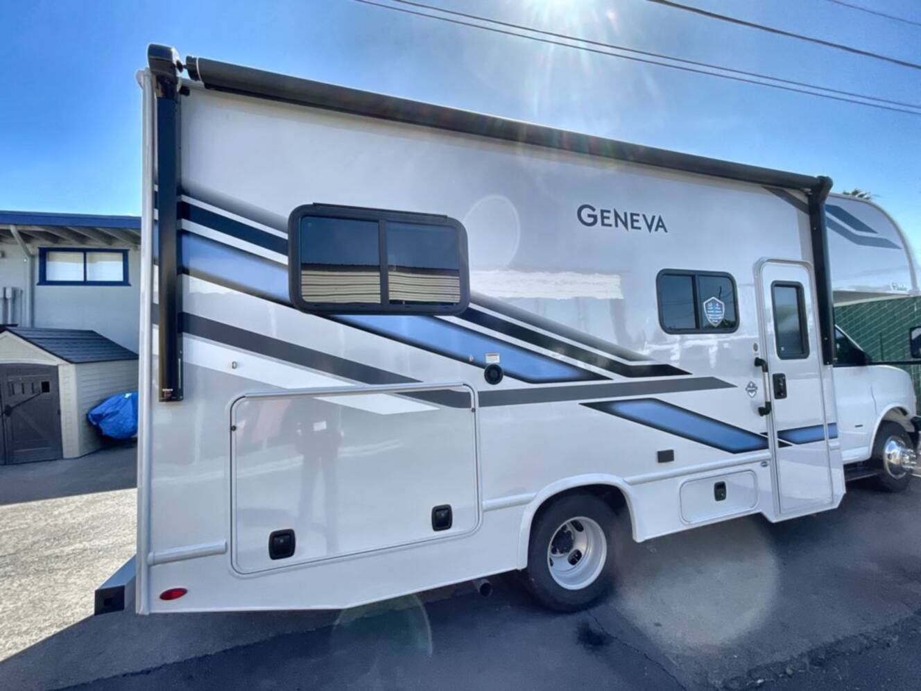 A photo of this 2027 Thor Motor Coach Geneva 21VT Chevy
