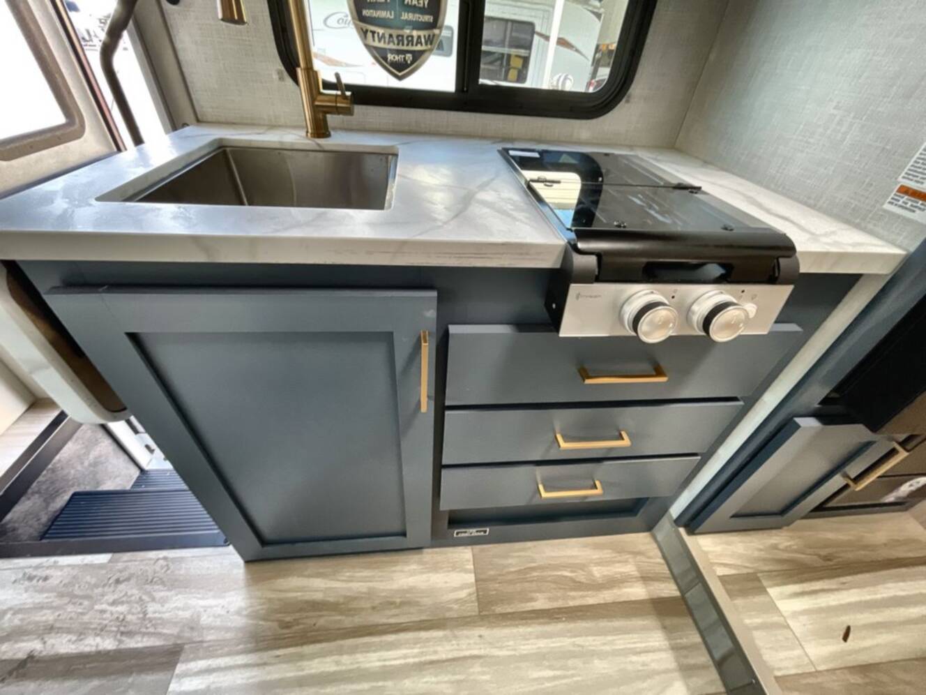 A photo of this 2027 Thor Motor Coach Geneva 21VT Chevy