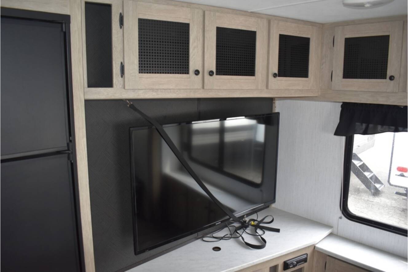 A photo of this 2021 Heartland Prowler 276RE