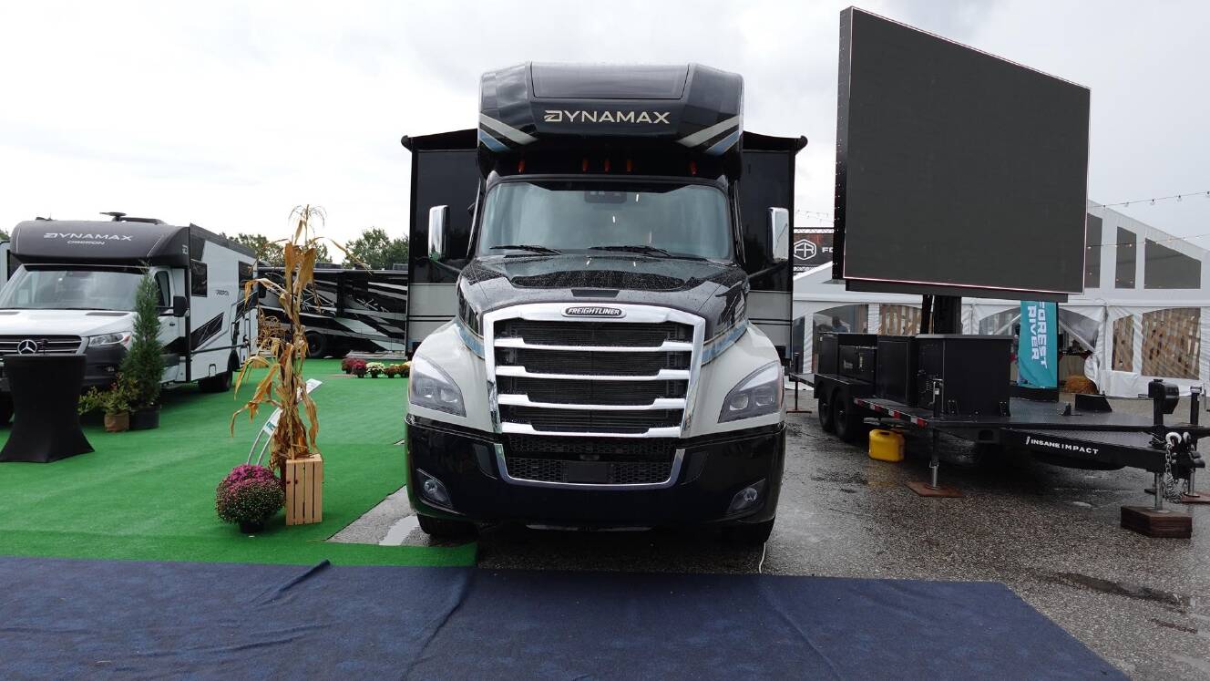 A photo of this 2027 Dynamax GRAND SPORT 45CB