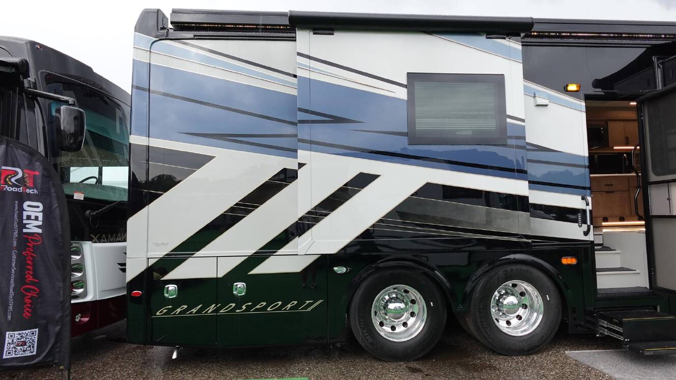 A photo of this 2027 Dynamax GRAND SPORT 45CB