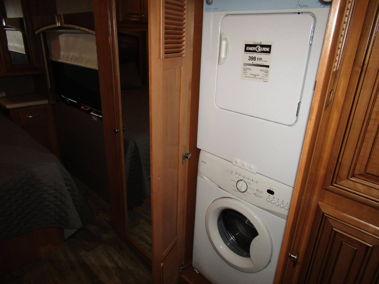 A photo of this 2016 Thor Motor Coach PALAZZO 33.2