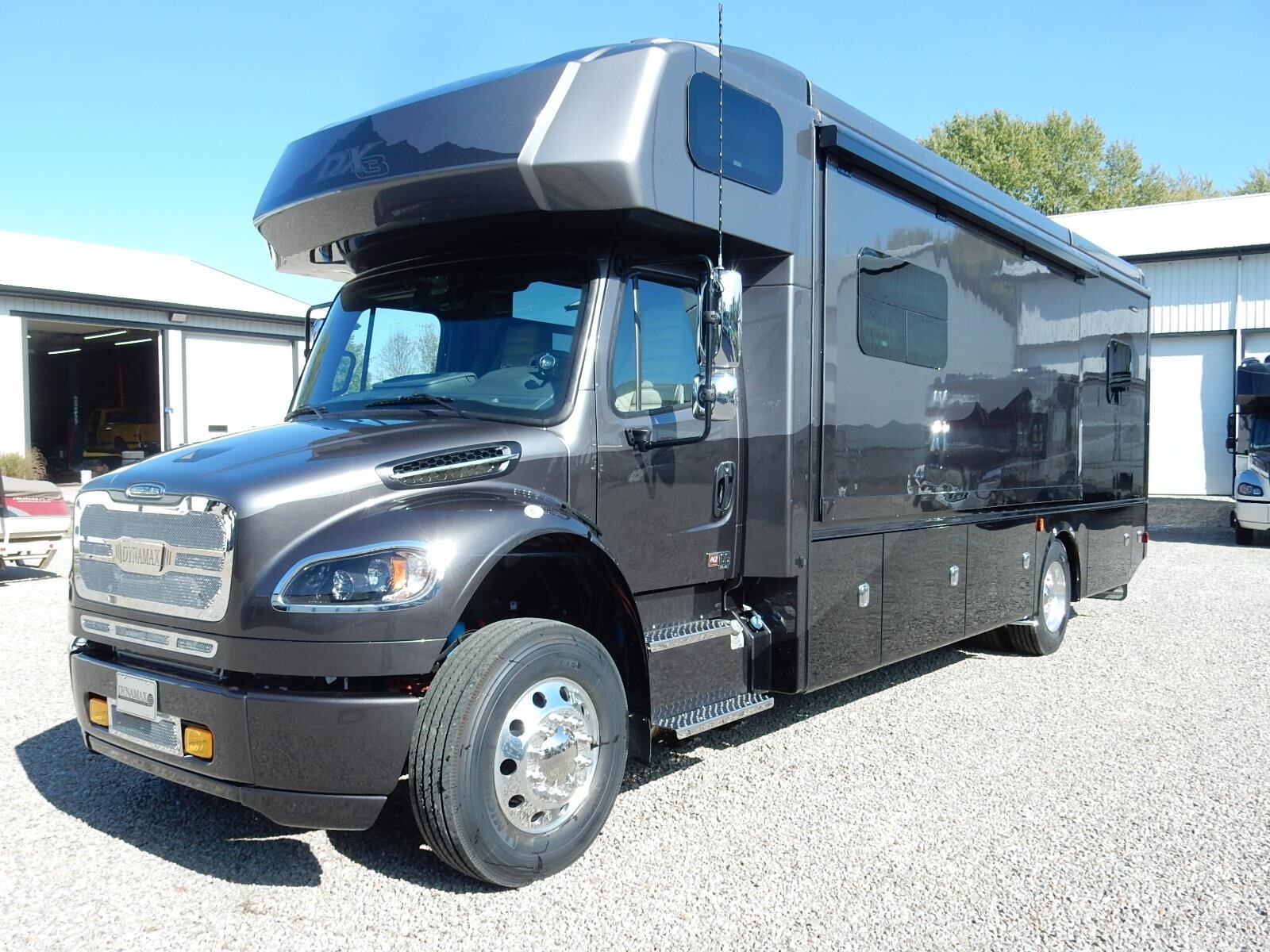 2026 Dynamax DX3 34KD RV