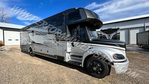 2026 Dynamax DYNAQUEST XL 37RB RV
