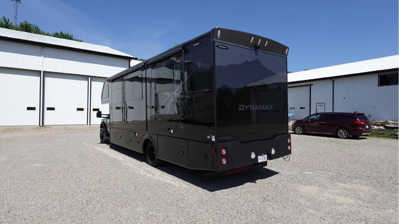 A photo of this 2027 Dynamax ISATA 6 30FW