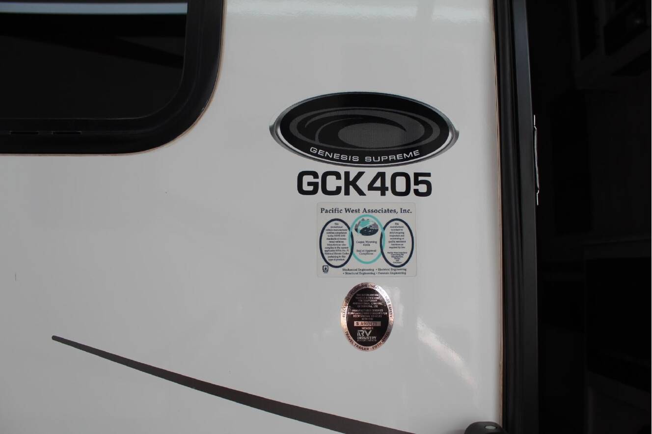 A photo of this 2024 Genesis Supreme GENESIS GCK405