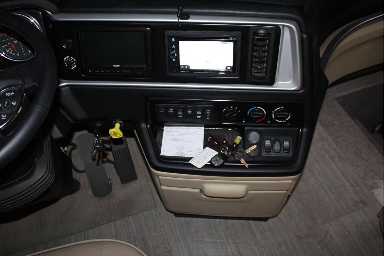 A photo of this 2016 Newmar VENTANA 3427