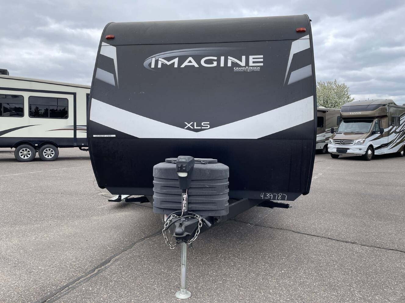 A photo of this 2024 Grand Design IMAGINE XLS 21BHE