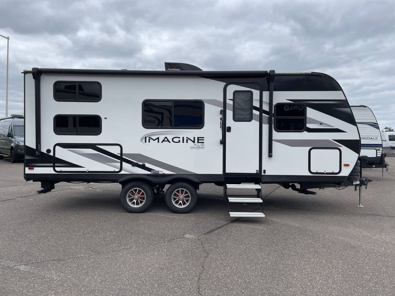 A photo of this 2024 Grand Design IMAGINE XLS 21BHE