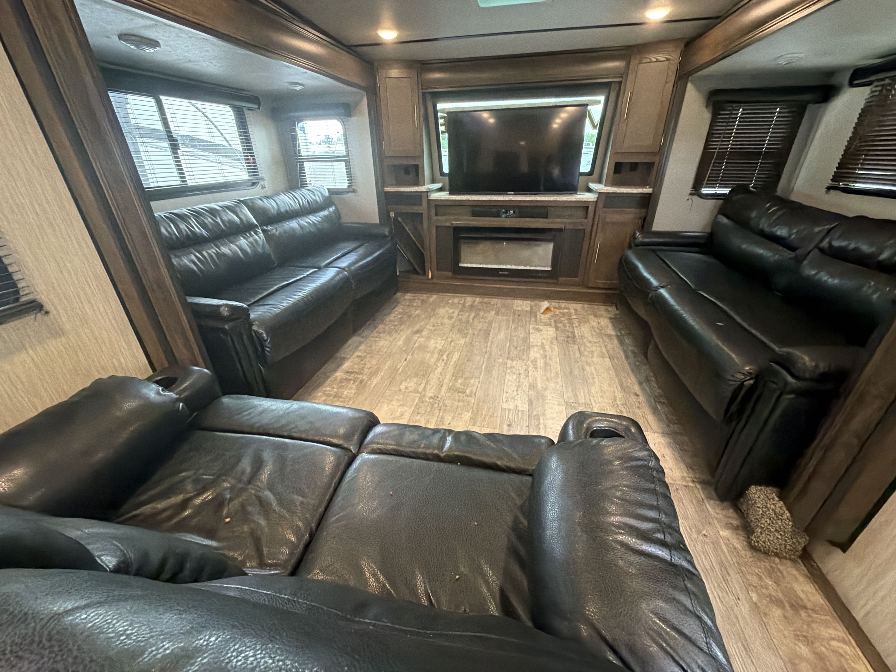 View more photos of this listing
