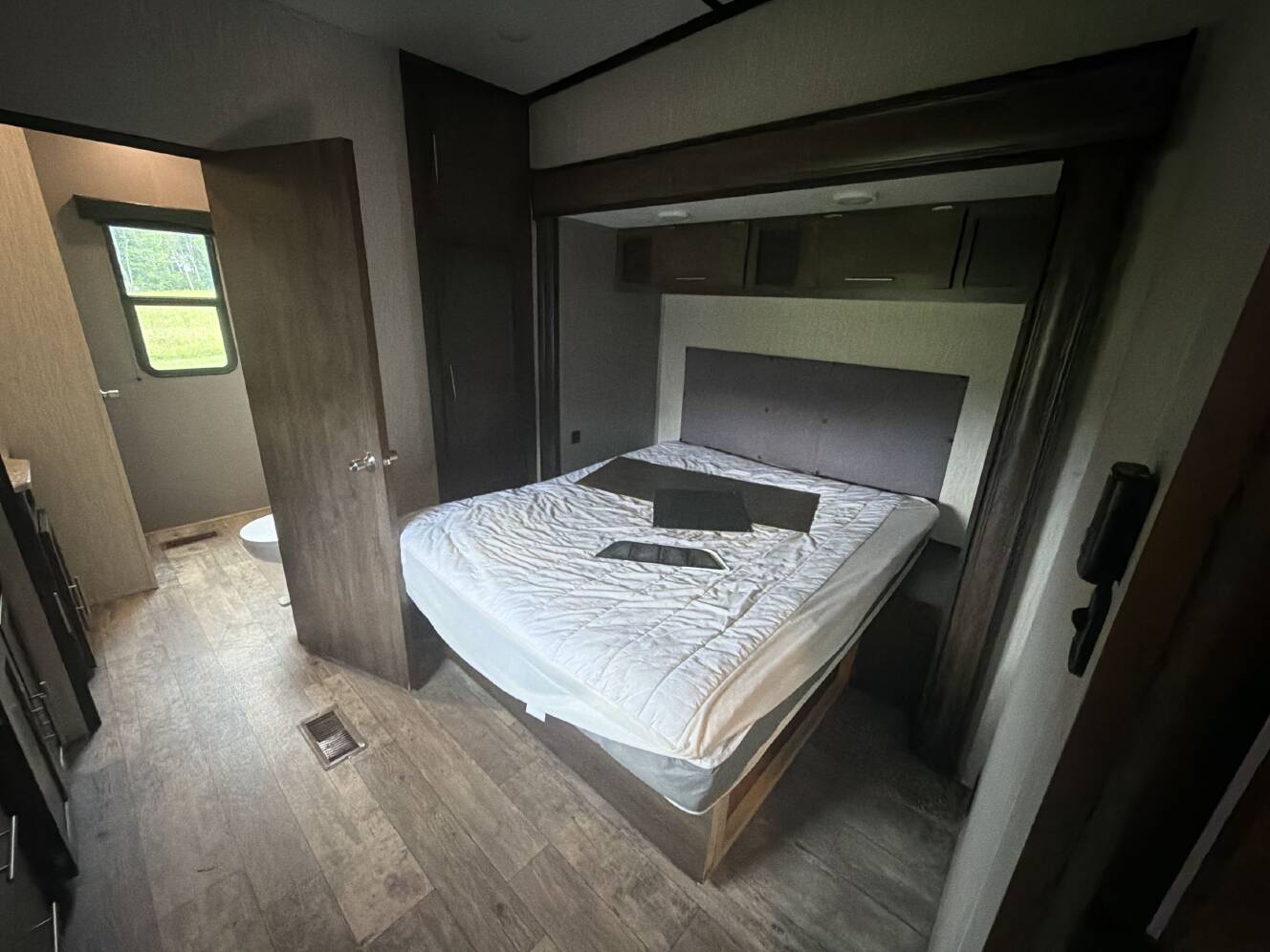 A photo of this 2020 Crossroads VOLANTE 3851FL