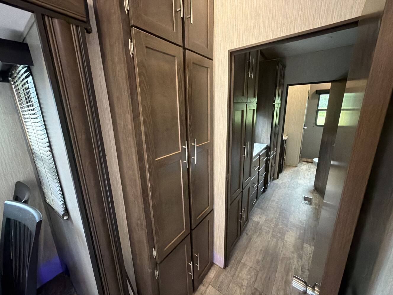 A photo of this 2020 Crossroads VOLANTE 3851FL