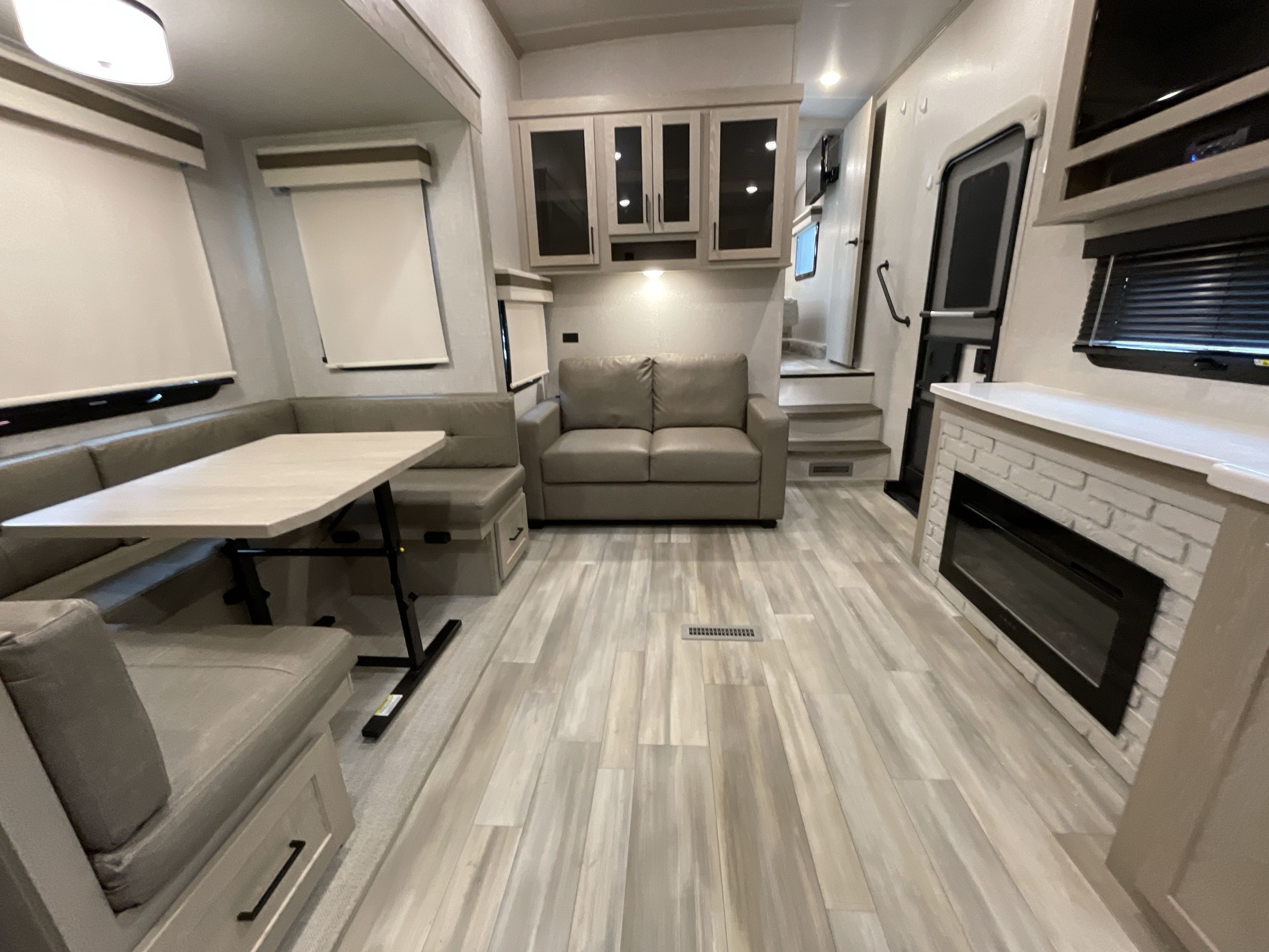2023 Forest River ROCKWOOD SIGNATURE 2622RK in grain valley MO