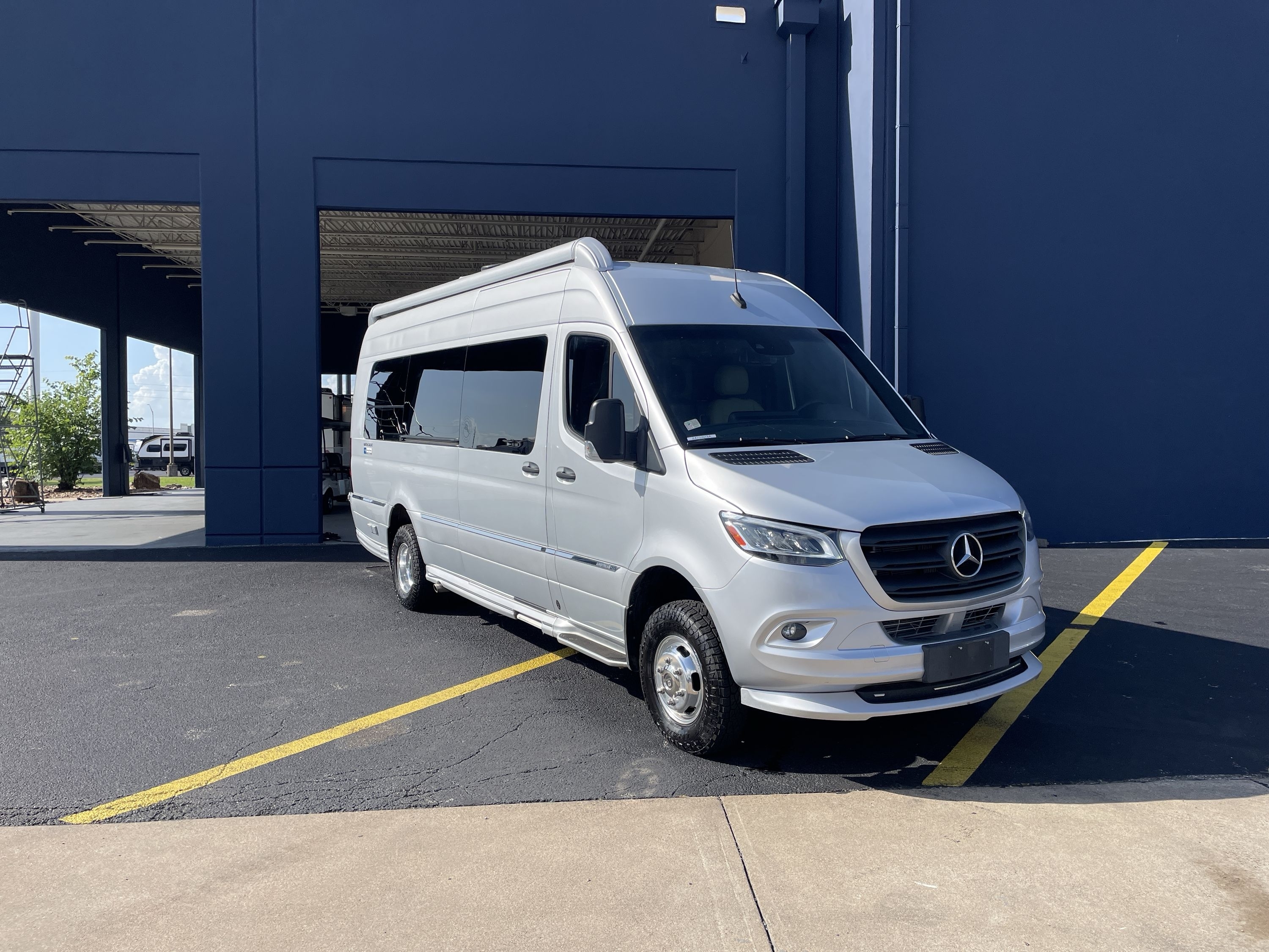 2022 Airstream INTERSTATE 24GT TOMMY BAHAMA EDITION in katy TX