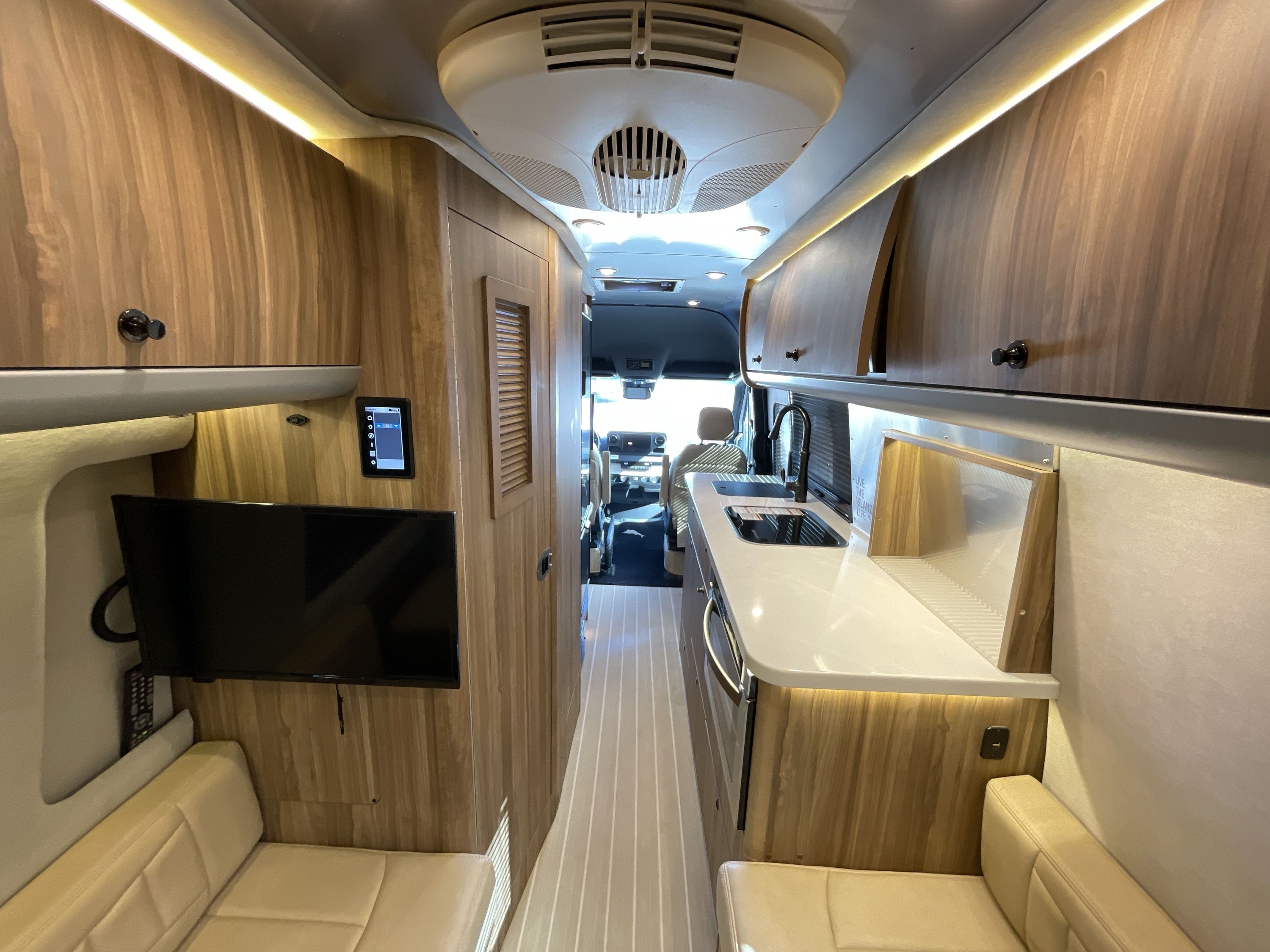 2022 Airstream INTERSTATE 24GT TOMMY BAHAMA EDITION in katy TX