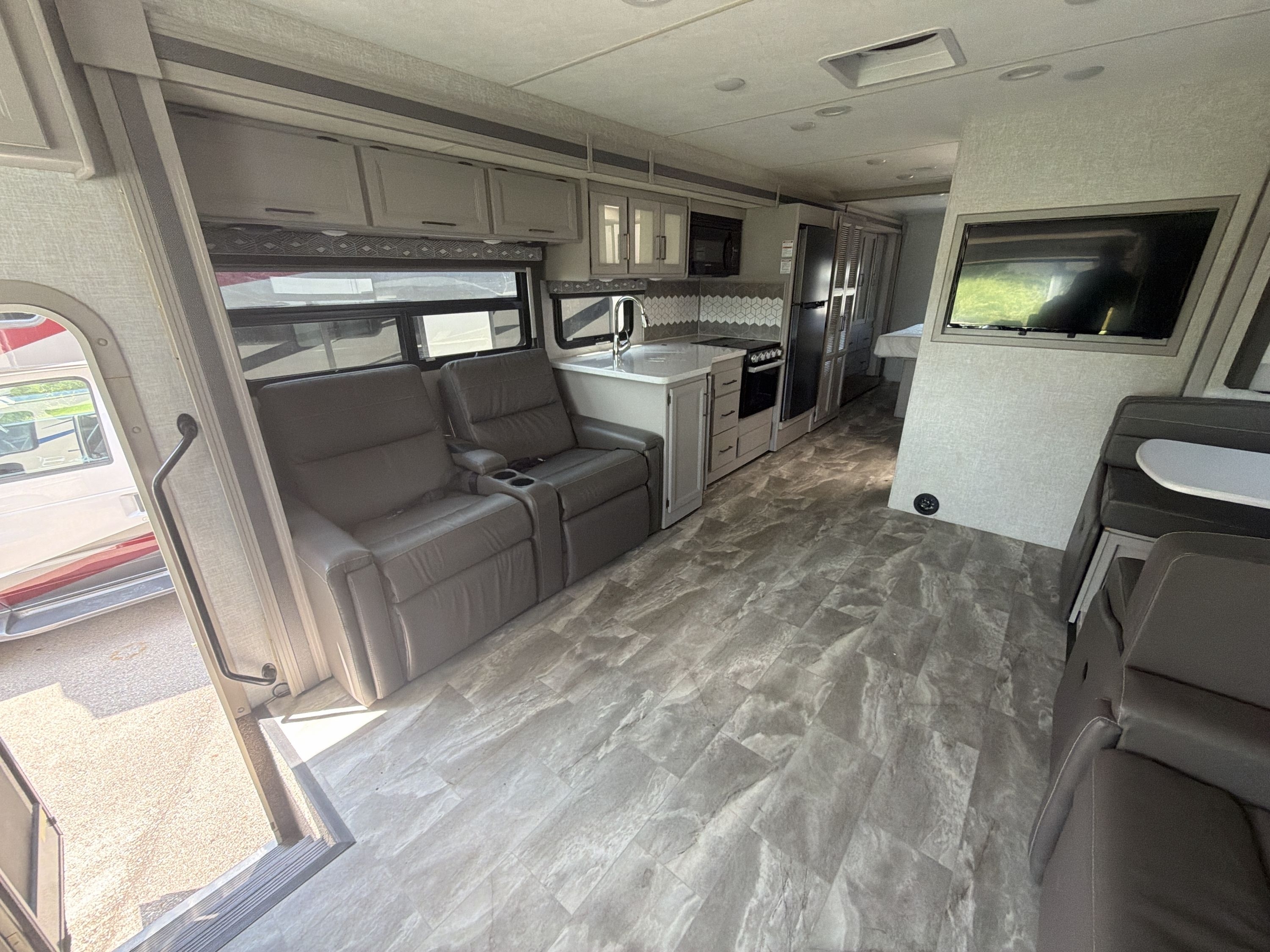 2022 Thor WINDSPORT 34R in chelsea MI