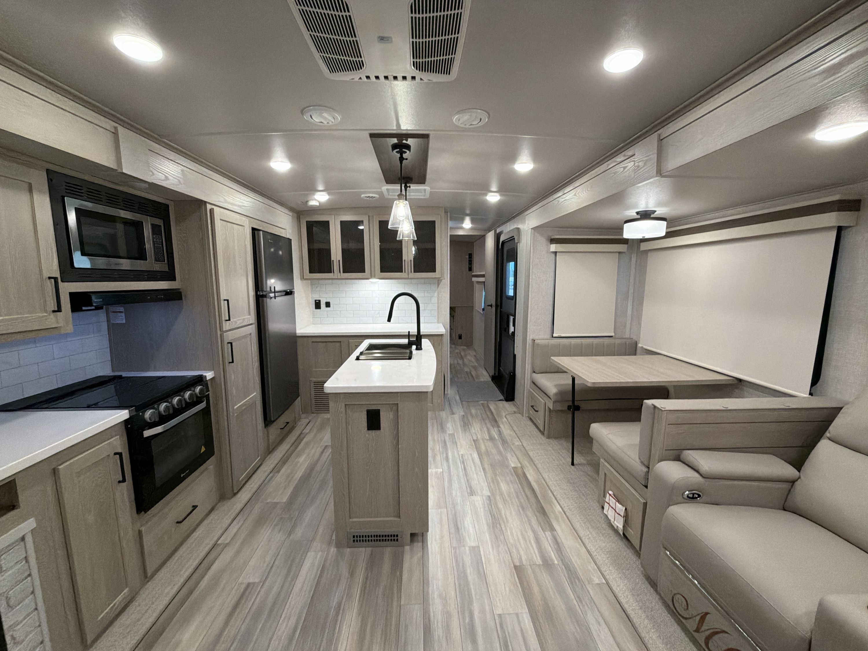 2023 Forest River ROCKWOOD SIGNATURE 8337RL in little falls MN