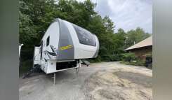 2021 Highland Ridge OPEN RANGE LIGHT 332RLS RV