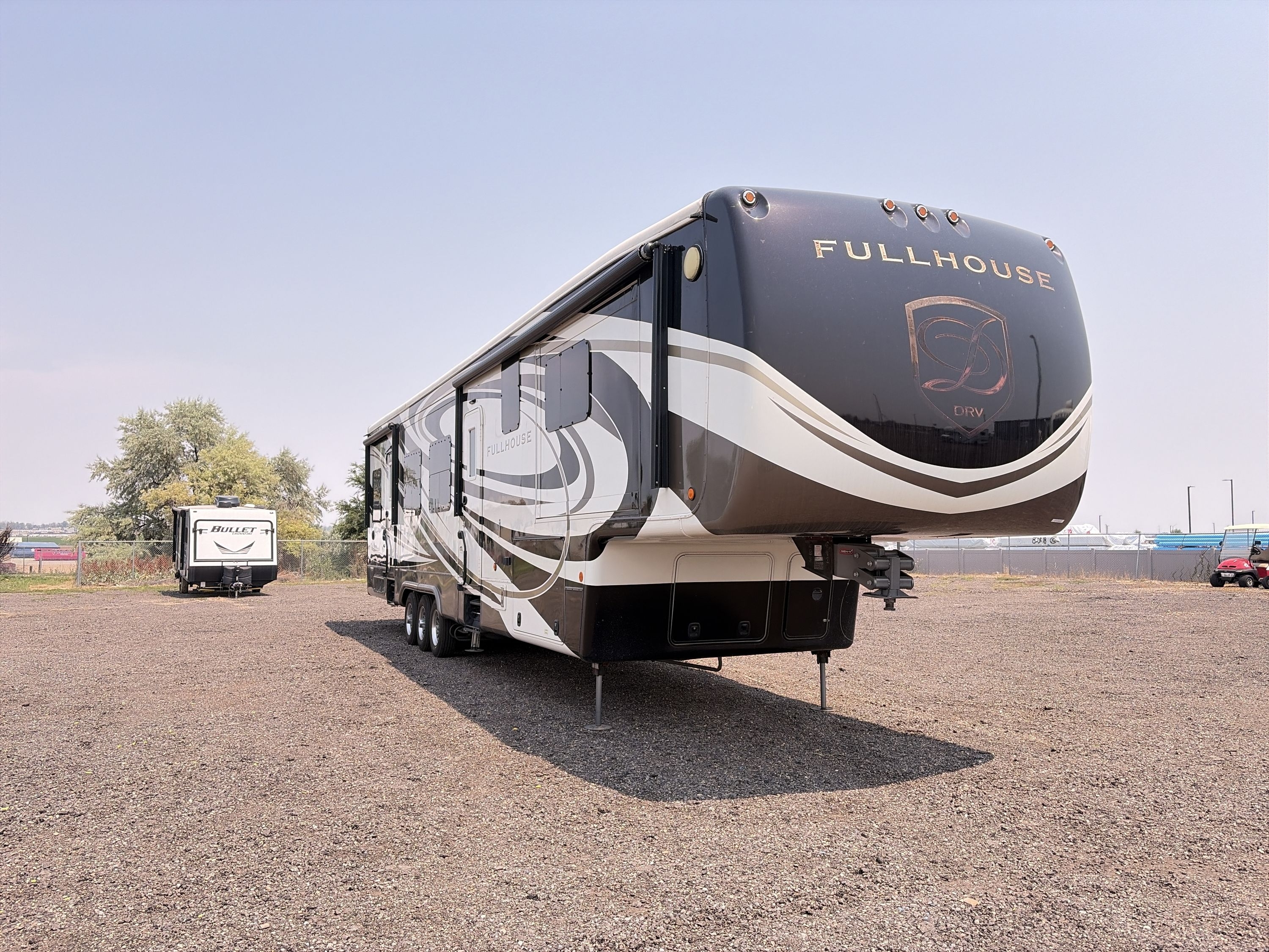 2017 DRV LUXURY SUITES FULL HOUSE JX450 in longmont CO