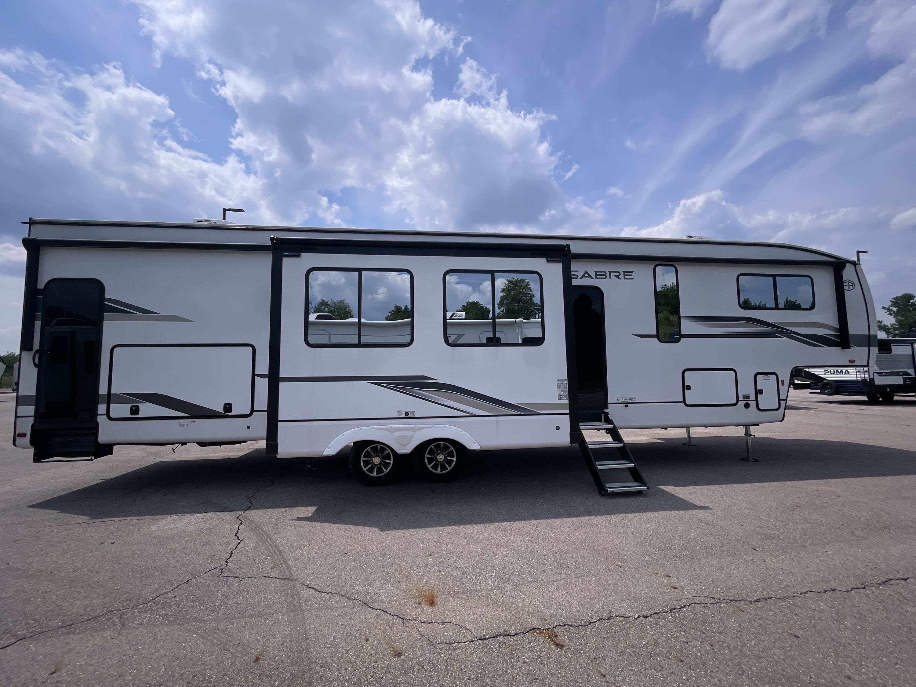 2025 Forest River SABRE 38DBL in huber heights OH