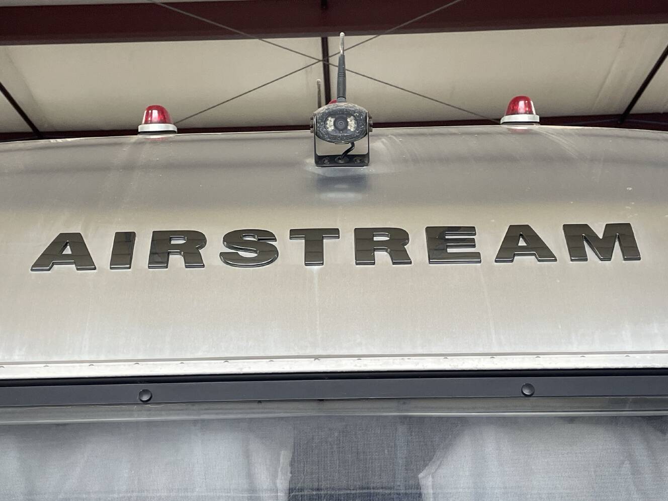 A photo of this 2018 Airstream INTERNATIONAL SIGNATURE 27FB TWIN