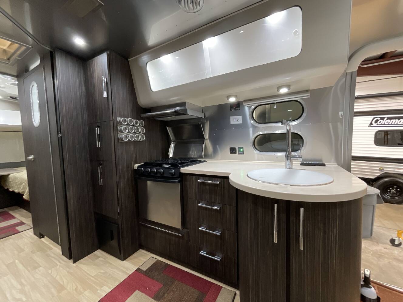 A photo of this 2018 Airstream INTERNATIONAL SIGNATURE 27FB TWIN