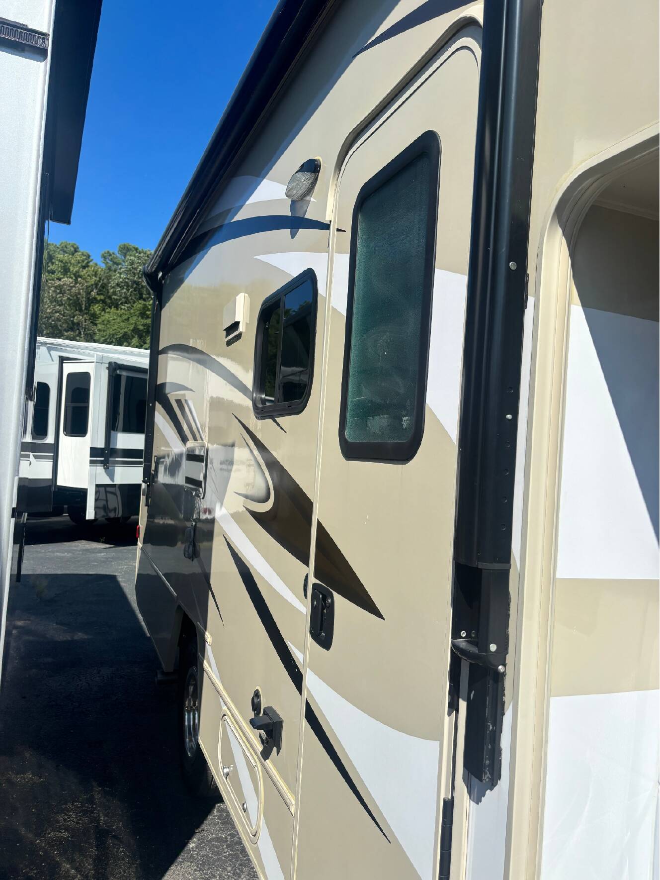 A photo of this 2025 Winnebago SPIRIT 22M