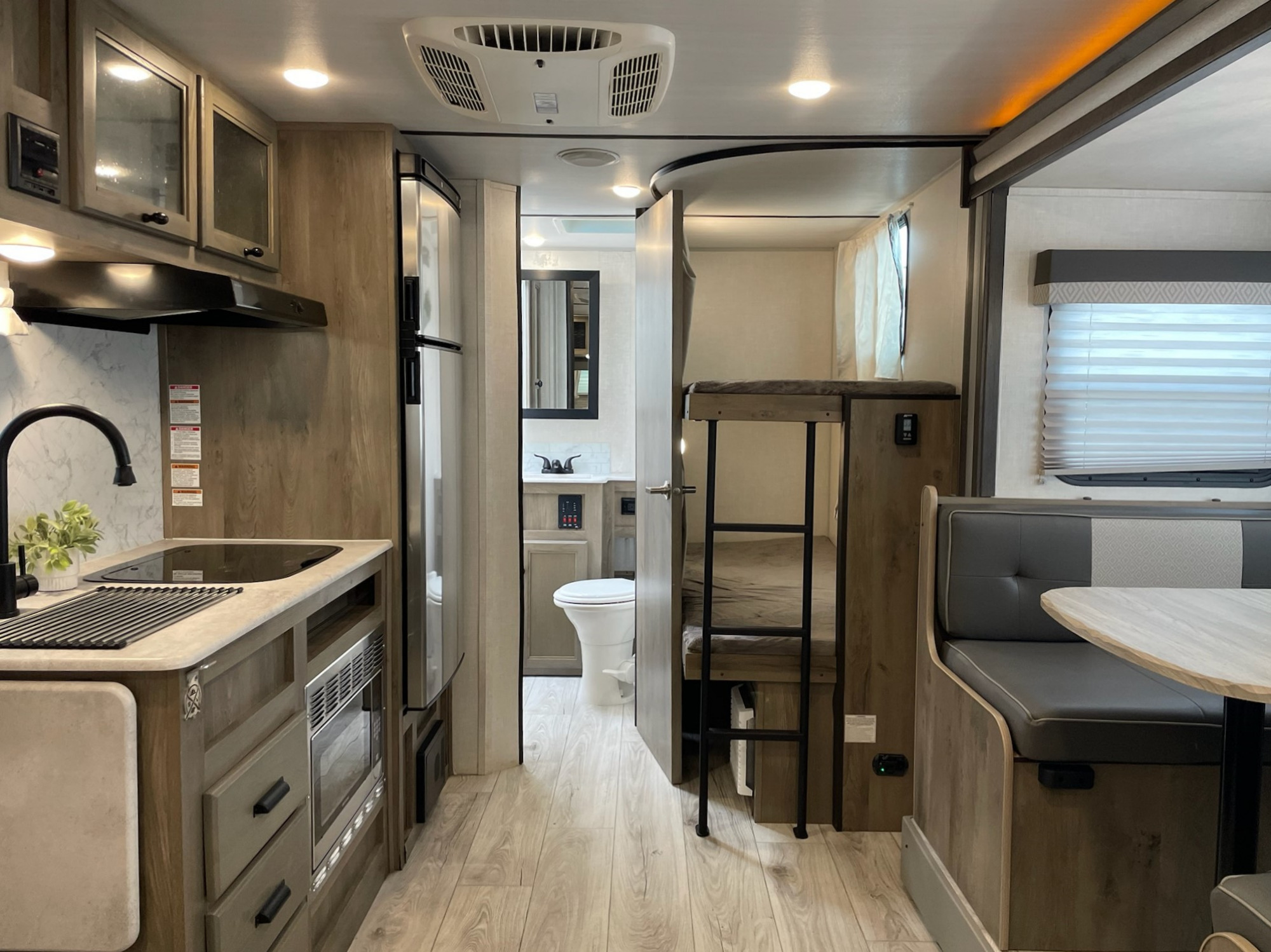 2022 Forest River SURVEYOR 19BHLE in jackson TN