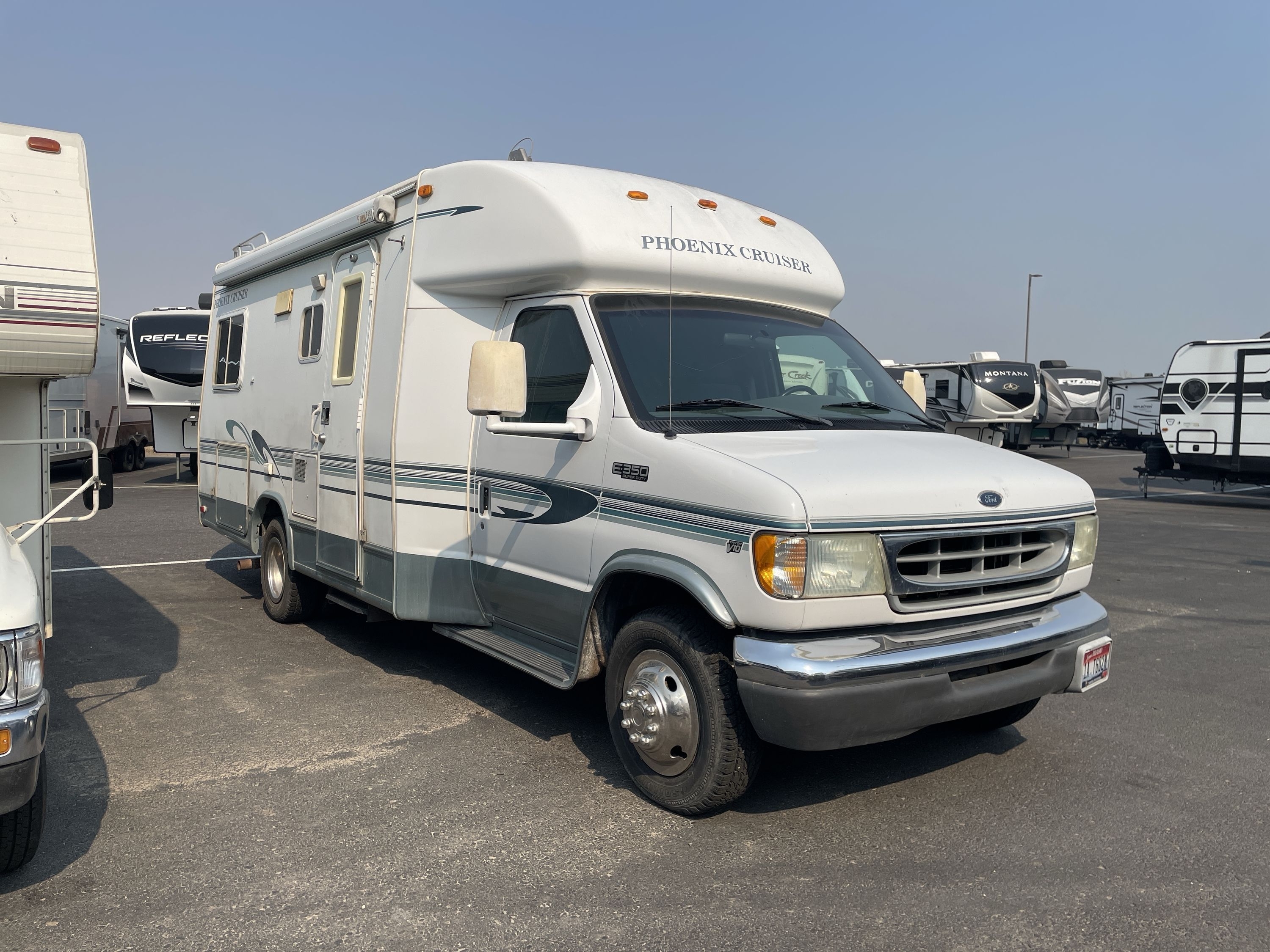 2002 Phoenix Cruiser PHOENIX CRUISER 2300 DIESEL SLIDE RV