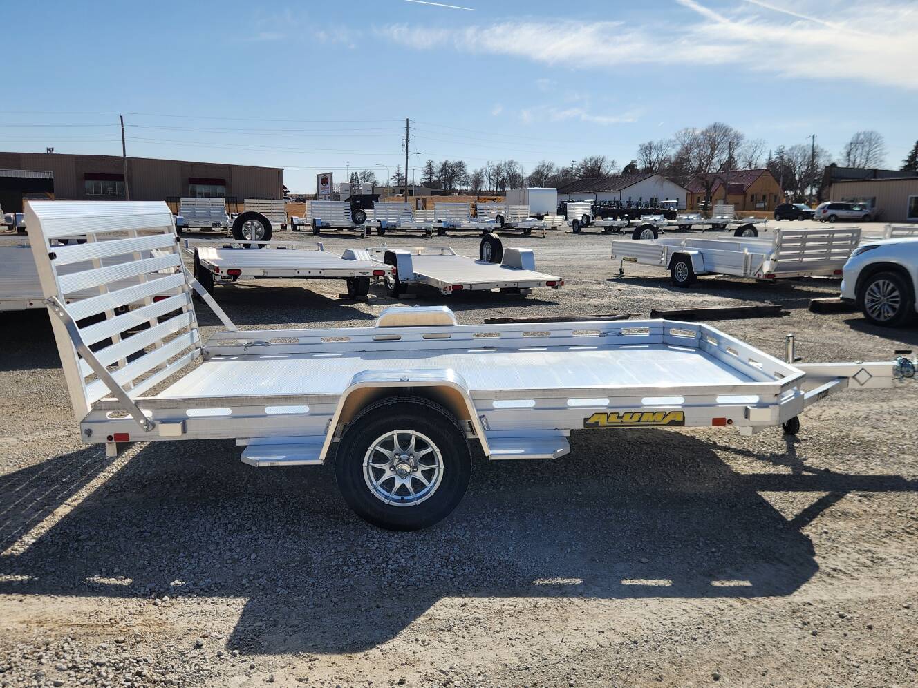 A photo of this 2027 Aluma 7712H