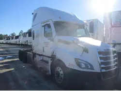 2020 FREIGHTLINER CASCADIA 126