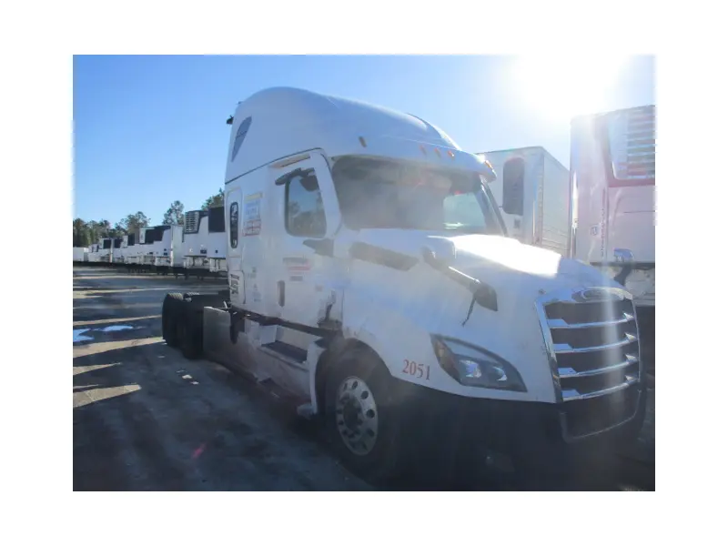 2020 FREIGHTLINER CASCADIA 126