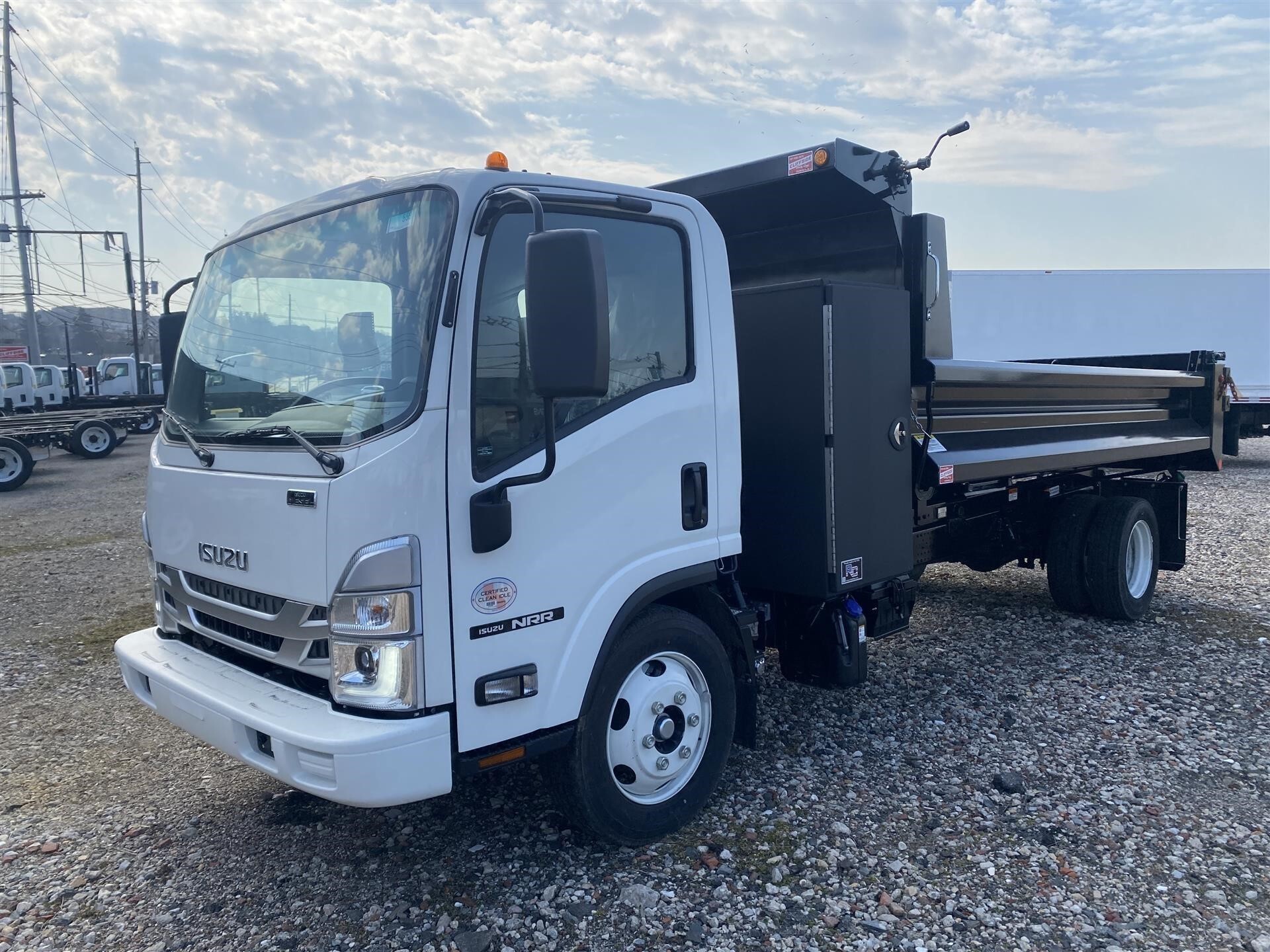 2024 ISUZU NRR in Fairview, NJ