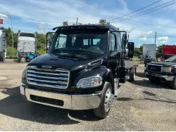 2025 FREIGHTLINER BUSINESS CLASS M2 106