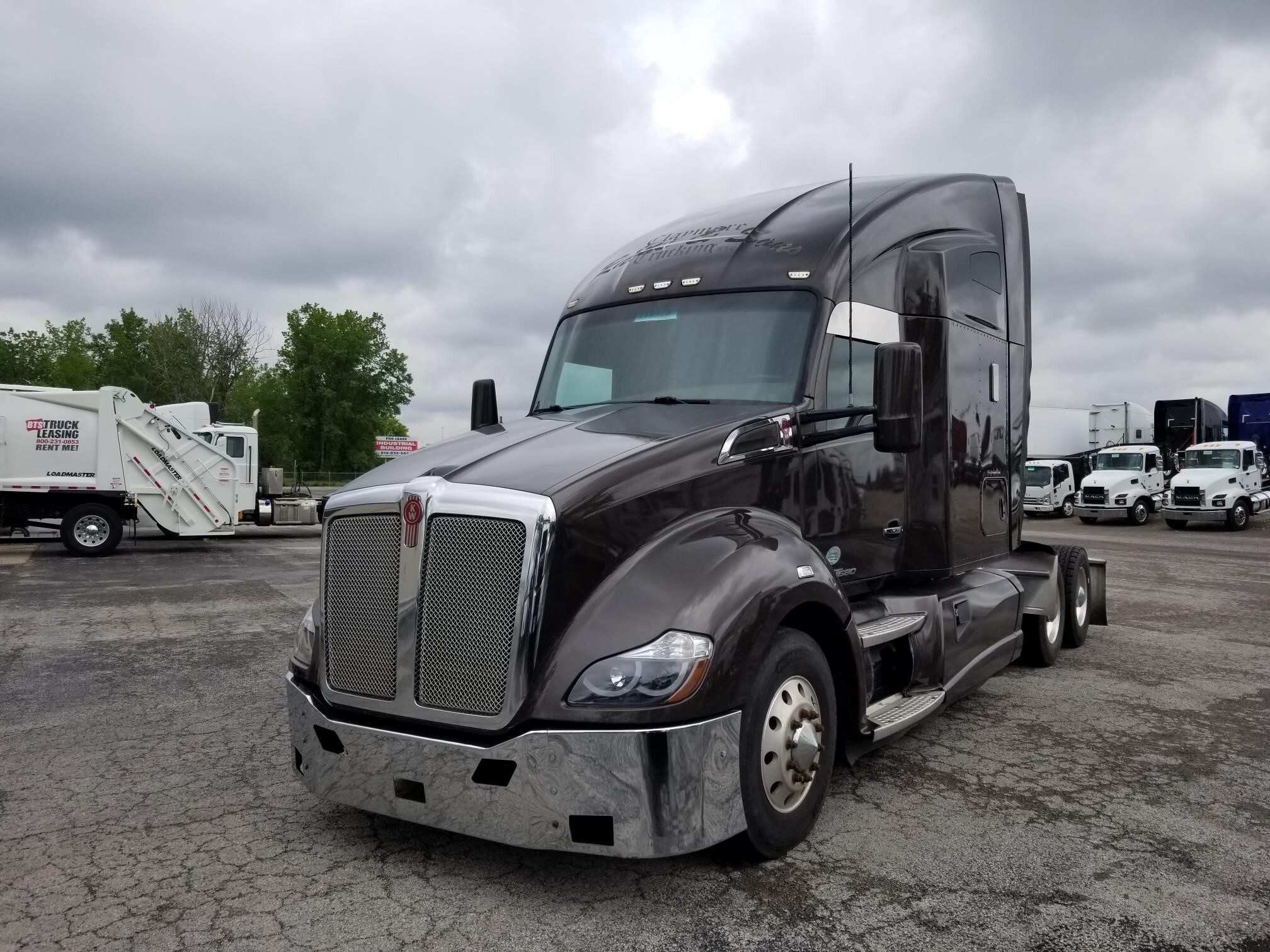 2015 KENWORTH T680 in Findlay, OH