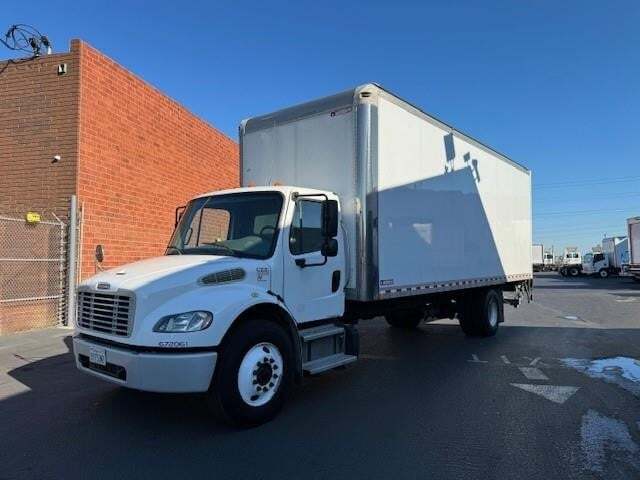 2017 FREIGHTLINER BUSINESS CLASS M2 106 in Fontana, CA